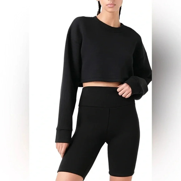 GREY LAB Pants - Grey Lab Yoga Biker shorts Sz Medium